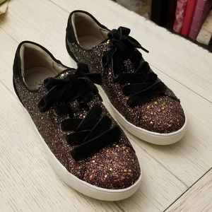 Morrison Sneaker from Naturalizer, sz 8 N, mint